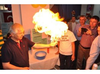 Korkuteli’nde Açılan Tübitak 4006 Bilim Fuarı Yoğun İlgi Gördü