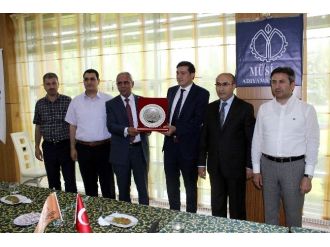 Müsiad’tan, Assistt Genel Müdürü Dülgeroğlu’na Plaket