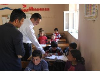 Bahçesaray Kaymakamı Açıkgöz’ün Ev Ziyaretleri