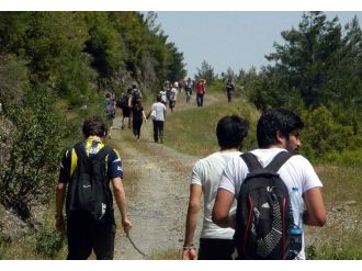 Adü Kuyucak Myo Öğrencileri Doğaya Yürüdü