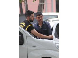 Vatandaşlar Yakaladıkları Hırsızı Darp Etti
