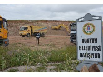 Bünyan Belediyesi İkinci Halı Saha İçin Çalışmaları Başlattı