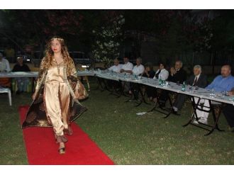 Huzurevinde Osmanlı Kıyafetleri Defilesi