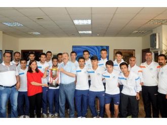 Akdeniz Belediyespor U19 Takımı Türkiye İkincisi Oldu