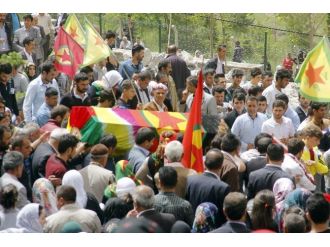 Ypg’li Yılmaz Hakkari’de Toprağa Verildi