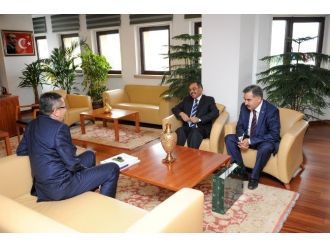 Başkan Tiryaki’ye Diplomatik Ziyaretler