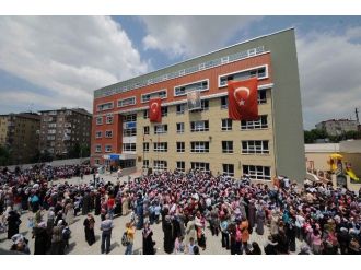 Çocuklar Okullarına Döndürülüyor
