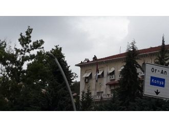 Mısır Büyükelçiliği’nde İntihar Girişimi