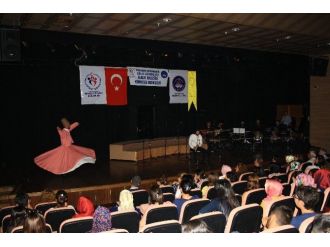 Dü’de Halk Müziği Konseri