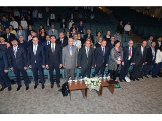 Vali Çiçek Uluslar Arası Kongreye Katıldı