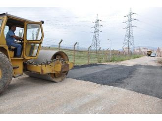 Toki Yolunda Yama Çalışmaları Devam Ediyor