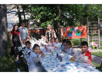 Minikler İçin Şenlik