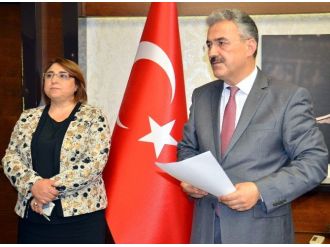 Vali Ayyıldız’dan Uzunırmak’ın İddialarına Yalanlama