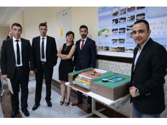Genç Mühendisler Projelerini Sergiledi