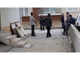 Harita Mühendisi Kendisini Asarak İntihar Etti