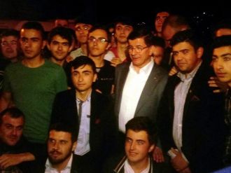 Başbakan Davutoğlu Kayseri Mahallesi’ni Gezdi