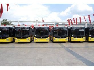 Büyükşehir Belediyesi Otobüsleri Kuşadası Seferinde