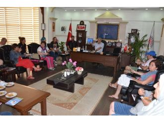 Dünya Ressamlarından Başkan Şaşmaz’a Ziyaret