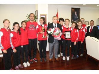 Vali Fidan Türkiye 5. Kızları Ağırladı
