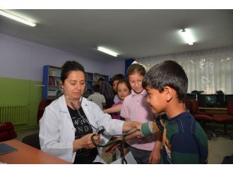 Minik Kalpler Projesi İle Öğrencilere Sağlık Taraması