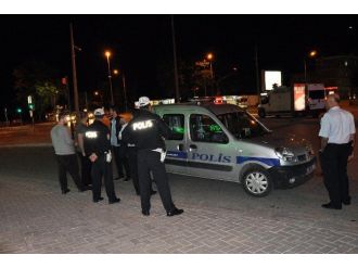 (Özel Haber) Yardım İçin Geldiler, Cüzdanı Çaldılar