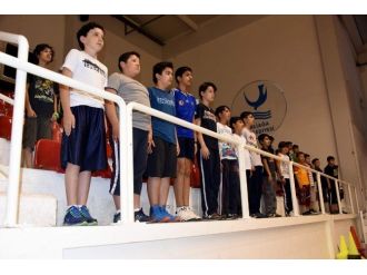Aliağa Belediyesi Masa Tenisi Turnuvası Başladı
