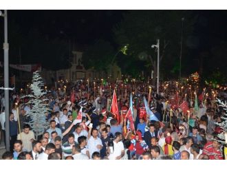 Fetih Yürüyüşü, Mhp’nin Gövde Gösterisine Dönüştü