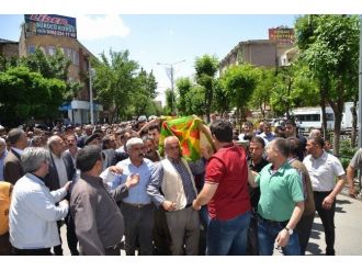 Kck Yöneticisi Zübeyir Aydar’ın Babası Toprağa Verildi