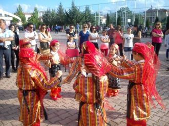 Yılsonu Etkinliğinde Renkli Görüntüler