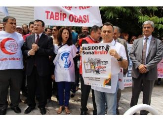 Samsun’daki Doktor Cinayeti, Dr. Ersin Arslan’ın Öldürüldüğü Hastanede Protesto Edildi