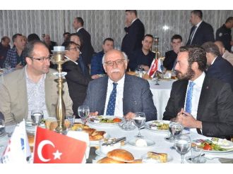 Bakan Avcı, Genç İş Adamları İle Bir Araya Geldi