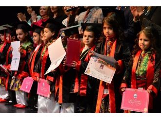 Yıldırım’da Minikler Diplomalarına Kavuştu
