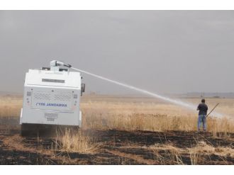 Tarladaki Yangına Toma Müdahale Etti