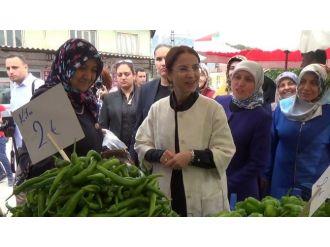 Bakan İslam, Belde Pazarında Alışveriş Yaptı