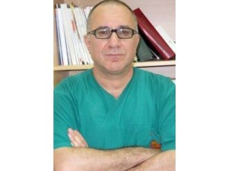 Doç.dr. Köksal: “Yaz Aylarında Aşırı Su Tüketimi Vücuttaki Sıvı Kaybı Kadar Tehlikeli”