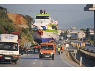 Kara Yoluyla Taşınan En Büyük Gemi
