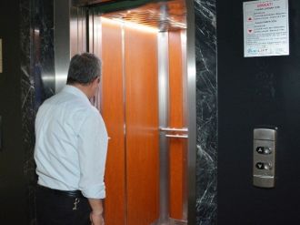 İzmit’te Asansörler Alarm Veriyor