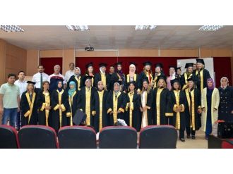 Anne Üniversitesi Projesinde Mezuniyet Heyecanı