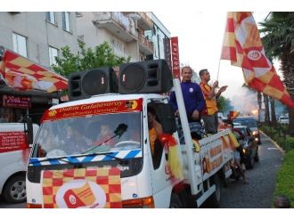 Didim’de Sarı Kırmızılılar Şampiyonluğu Kutladı