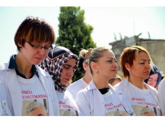 Öldürülen Doktorun Görev Yaptığı Hastanede Eylem