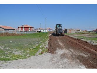 Yenikent’te Yol Çalışmaları Başladı