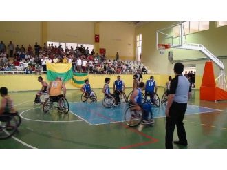 Engelsiz Ceylanlar Takımı Yüzleri Güldürdü