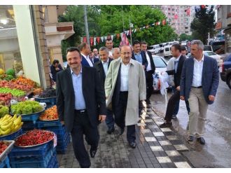 Başkan Gümrükçüoğlu Çukurçayır Mahallesini Ziyaret Etti