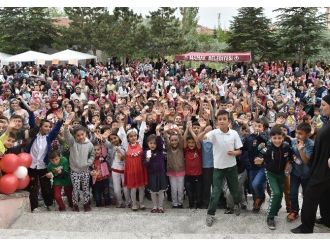 Akgül, Okulların Şenlik Coşkusuna Ortak Oldu