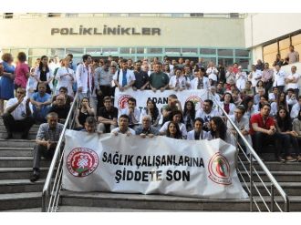 Doktorlar Şiddete Karşı İş Bıraktı