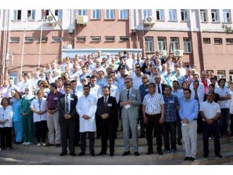 Sağlıkçılar 15 Dakika İş Bıraktı