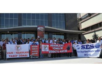 Sağlık Çalışanları Endişeli