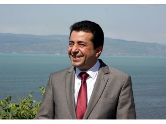 Zırhlıoğlu Sahile İnip Oy İstedi