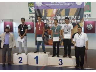 Bozüyüklü Dartçılar Madalyaları Topladılar