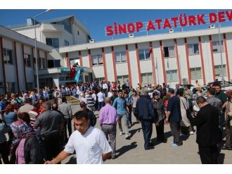 Sağlık Çalışanlarından Kınama